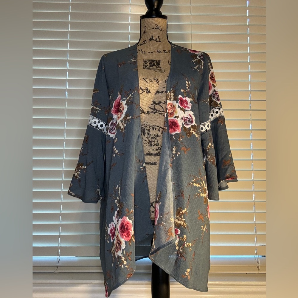 Gray Floral Kimono